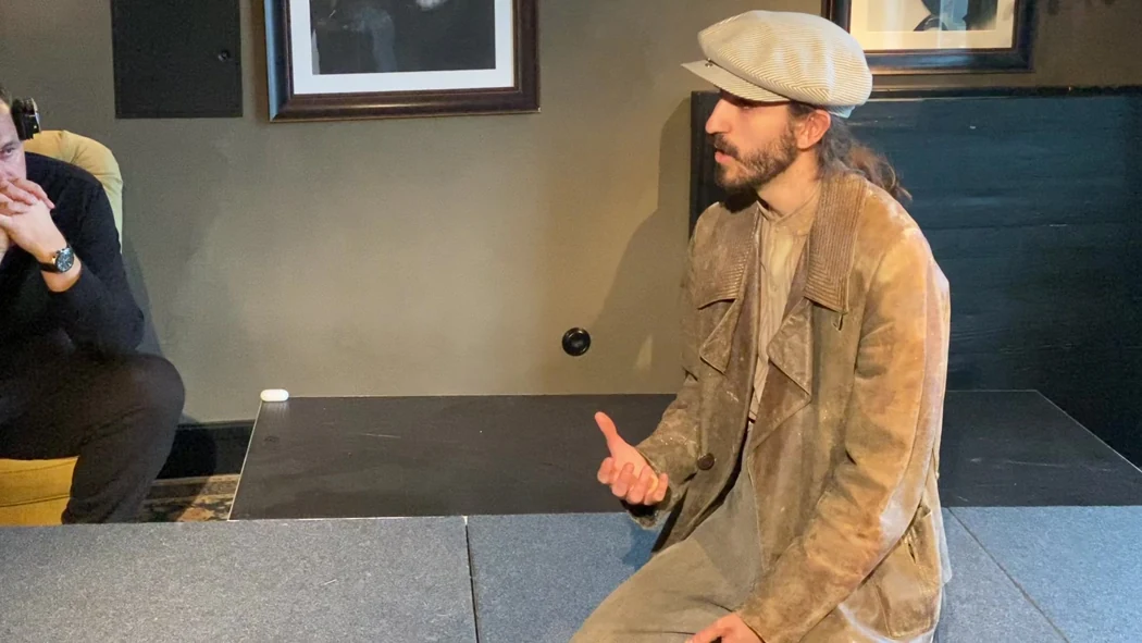 An individual encounter with an actor during a previous Teleport leadership story